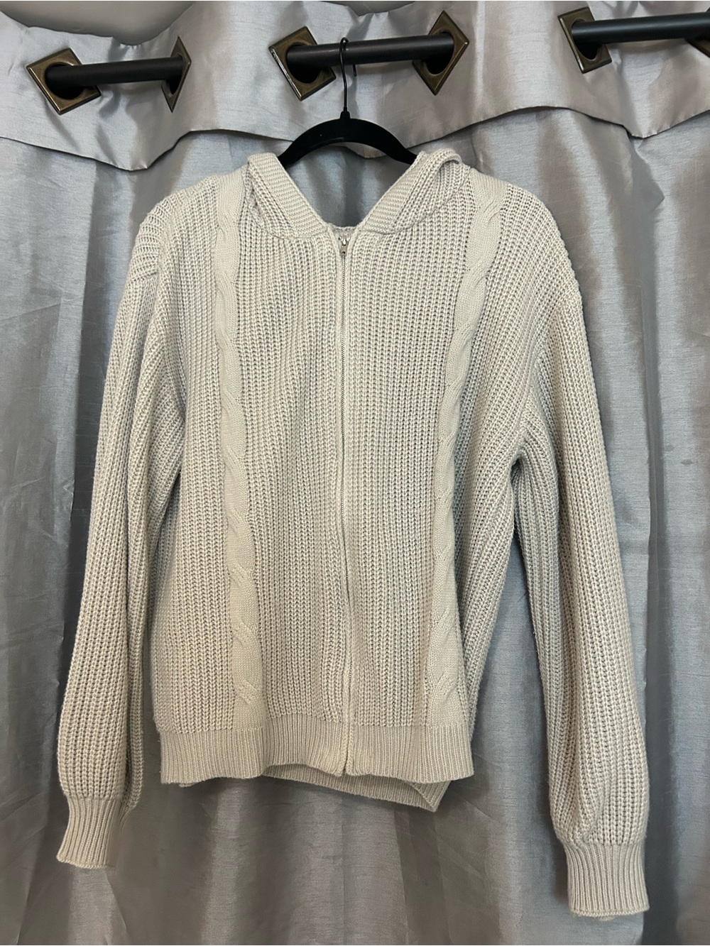 Women’s Cream Cable-Knit Zip Hoodie Cardigan
